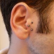 Tragus + surface