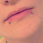 Double labret