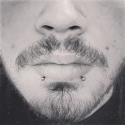 Double labret